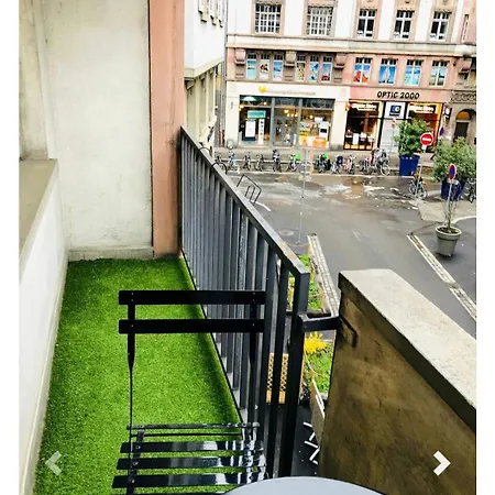 Avec Balcon Centre Straatsburg