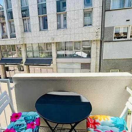 Avec Balcon Centre * Straatsburg